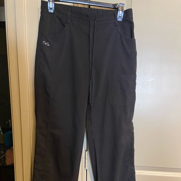 NrG by Barco medical scrubs - size small - Picture 4 of 8